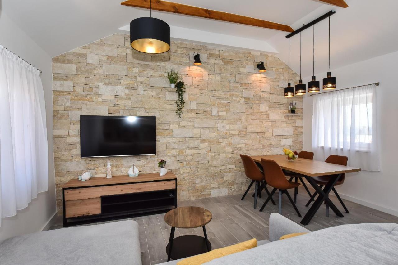 פריבלאקה Villa Mediteran Zadarvillas מראה חיצוני תמונה