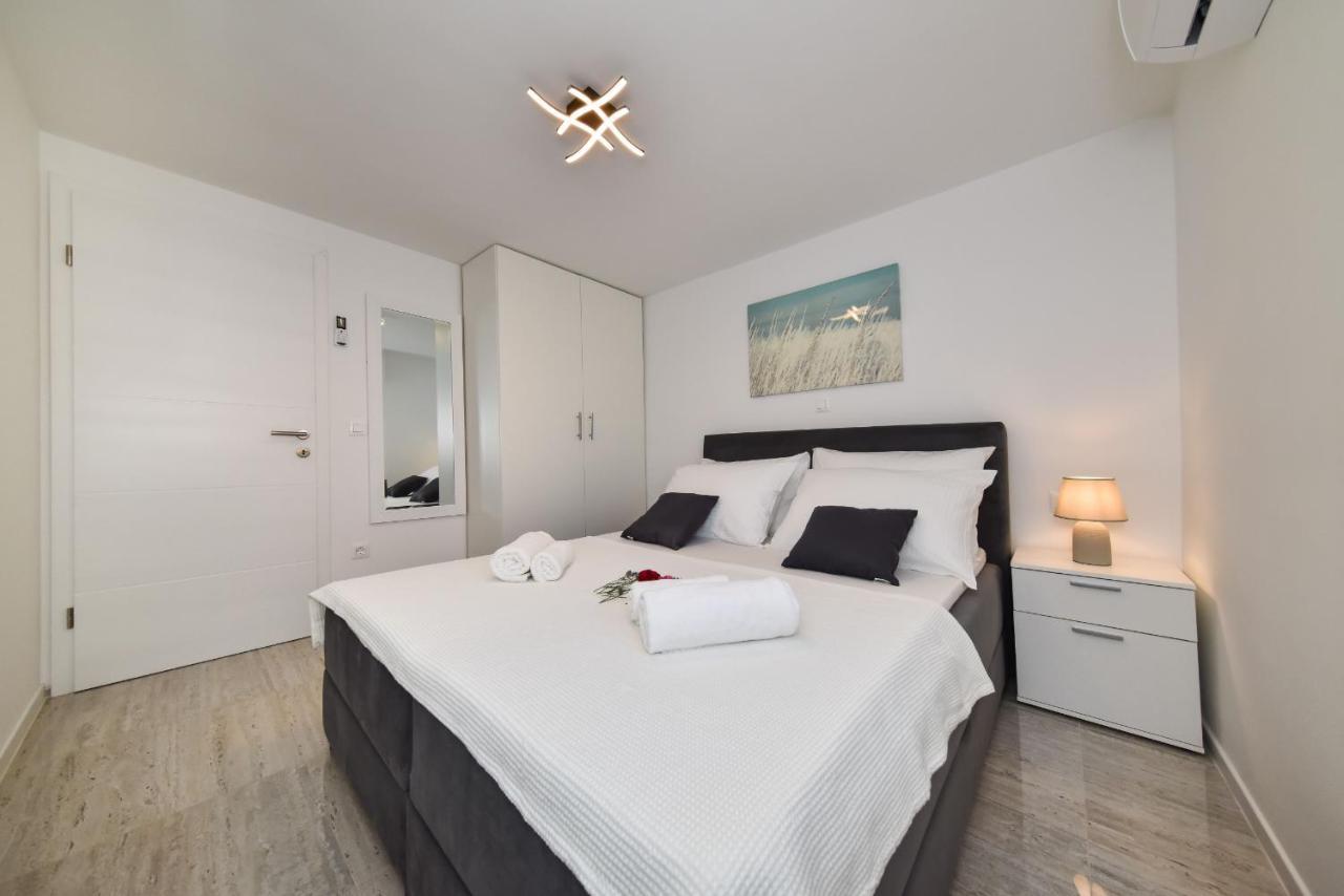 פריבלאקה Villa Mediteran Zadarvillas מראה חיצוני תמונה