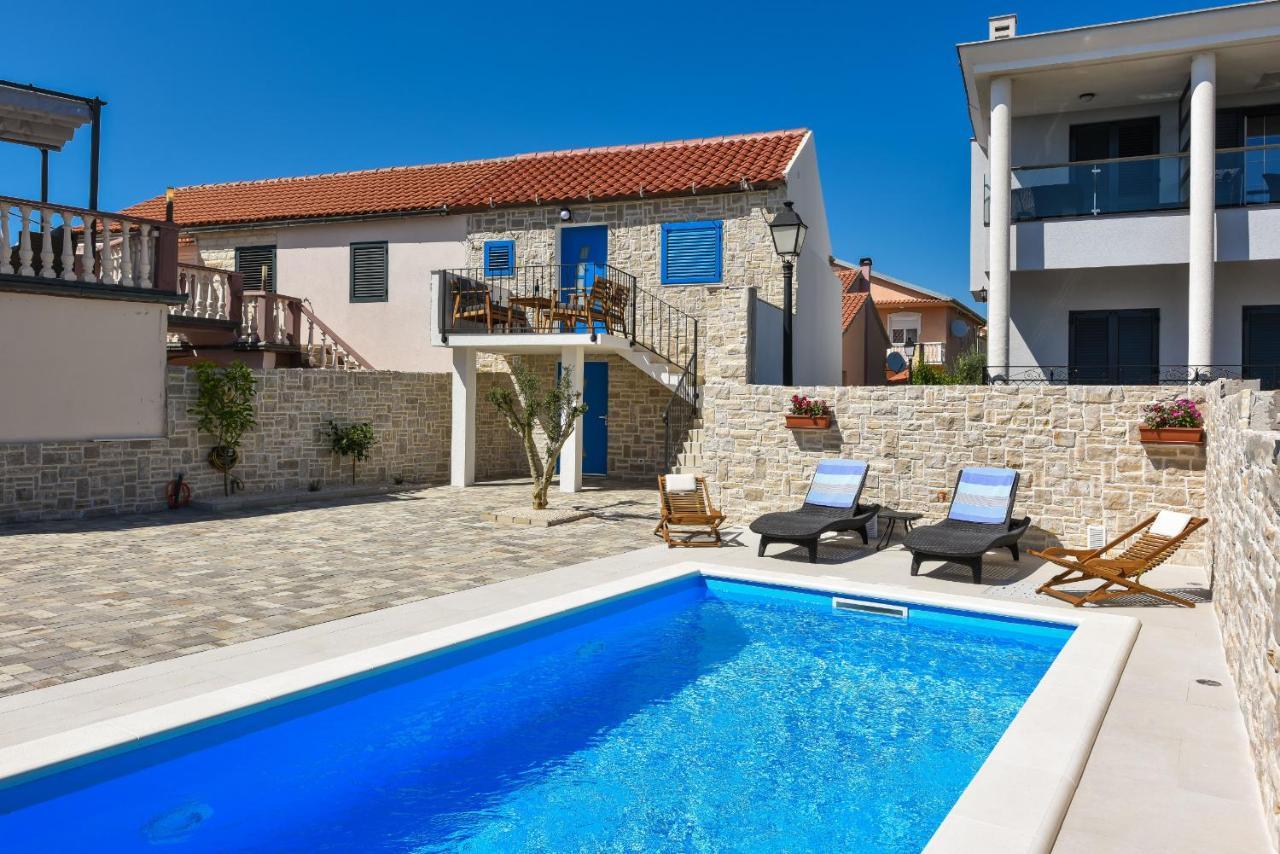 פריבלאקה Villa Mediteran Zadarvillas מראה חיצוני תמונה