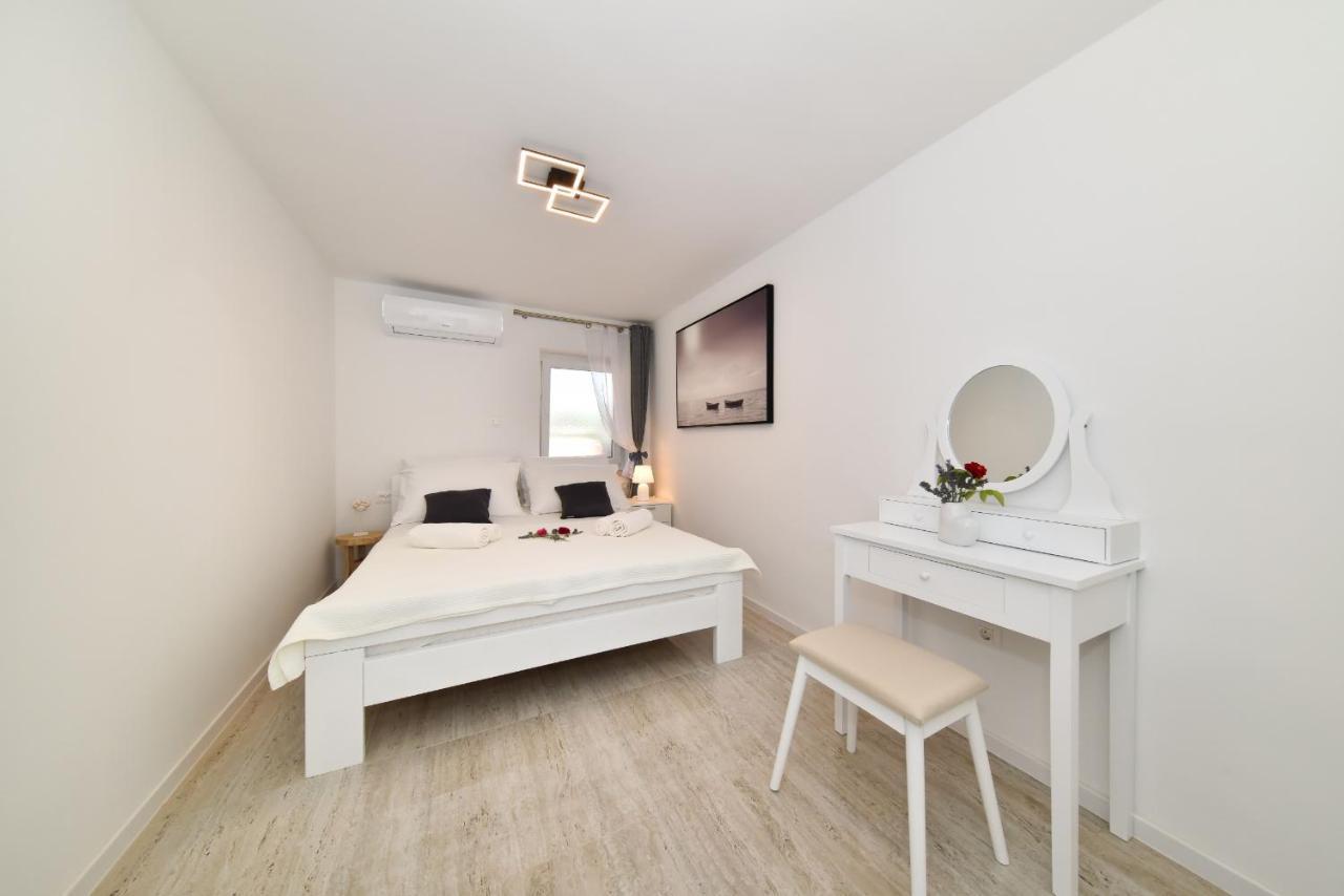 פריבלאקה Villa Mediteran Zadarvillas מראה חיצוני תמונה